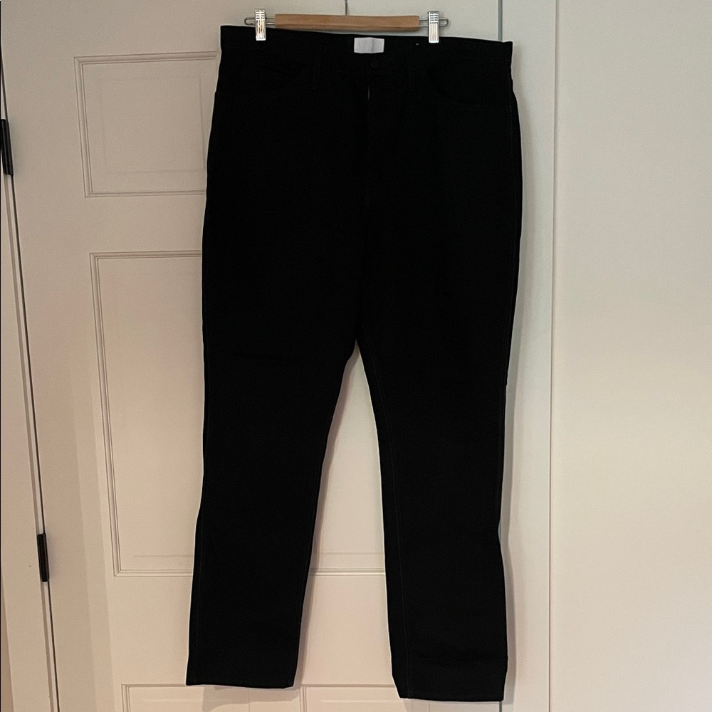 Frame Denim women’s true straight black jeans